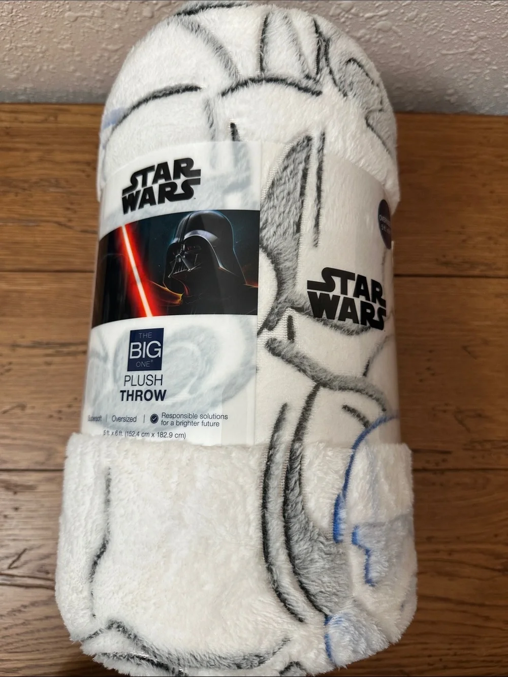 The Big One Star Wars Plush Throw - White, Black, Light Blue